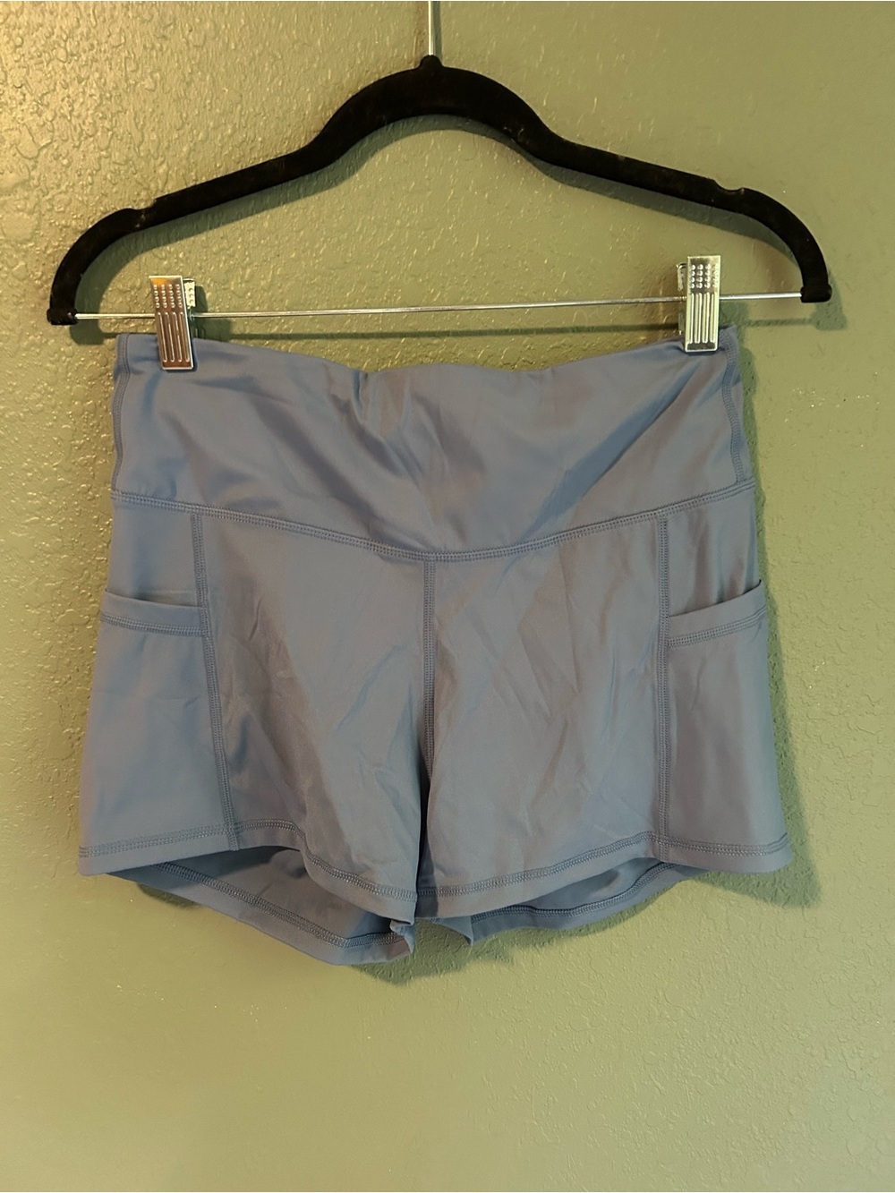 Blue biker style shorts Size L #athleisure #running